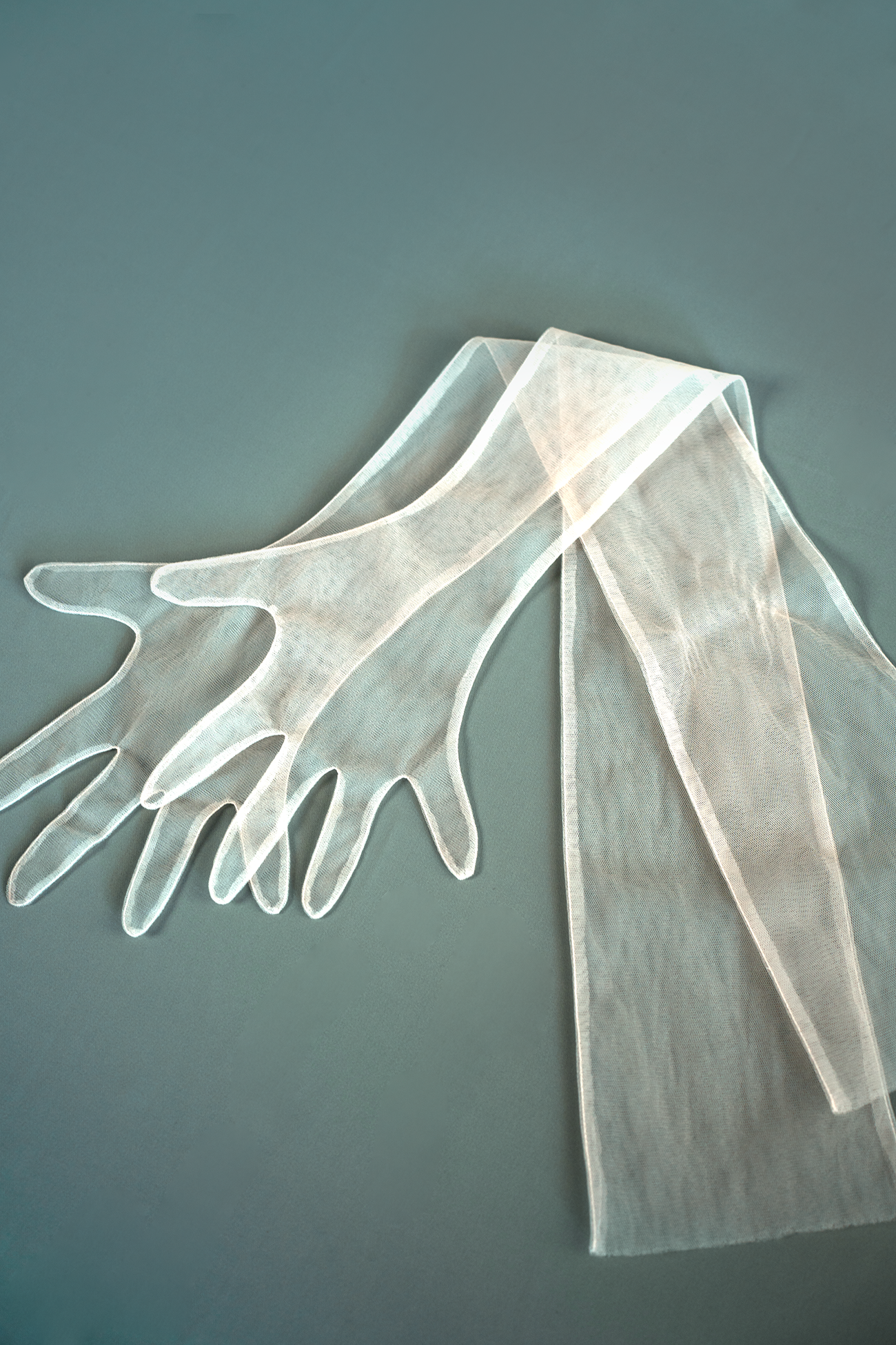 The Sheer Gloves