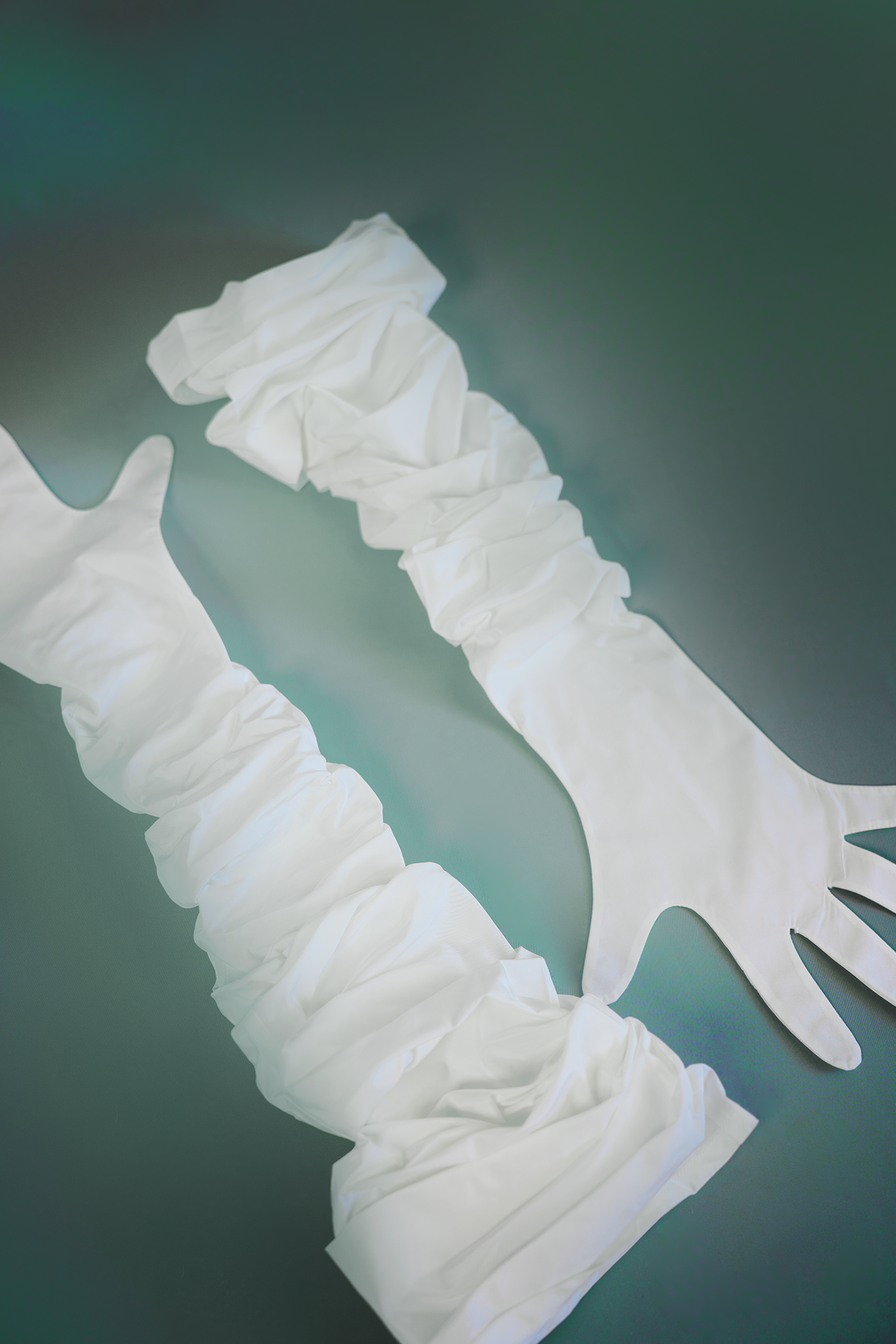 The Taffeta Gloves